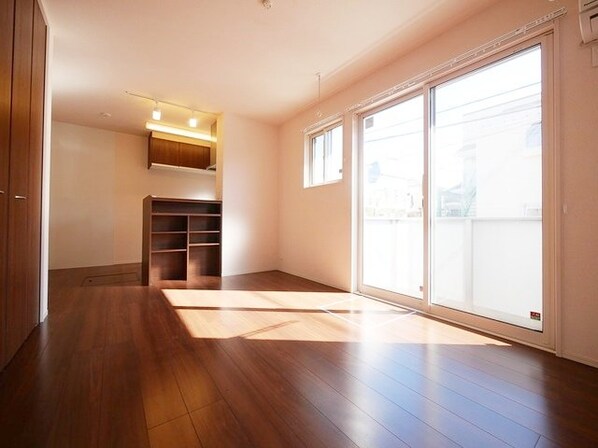 ブリュンヒルトの物件内観写真